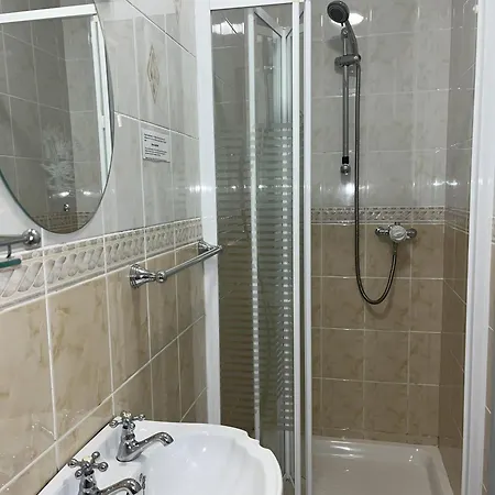 Pk לינה וארוחת בוקר סקיברין